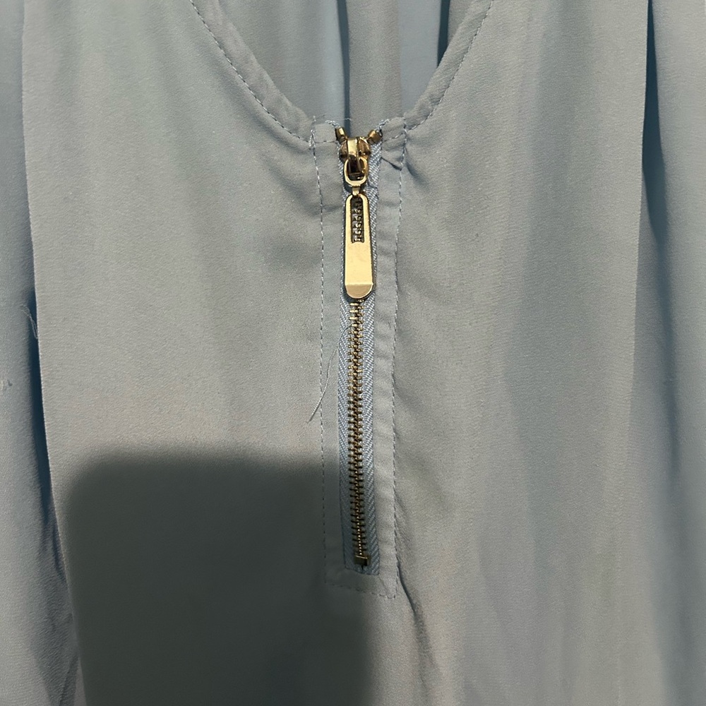 Rue21 Light Blue Sleeveless Camisole with V-Neck - Picture 2 of 4